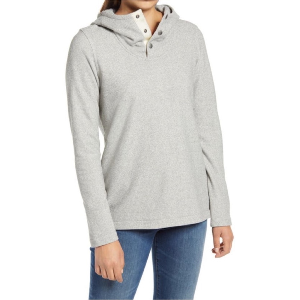 The North Face Light Gray Buttoned Sweatshirt